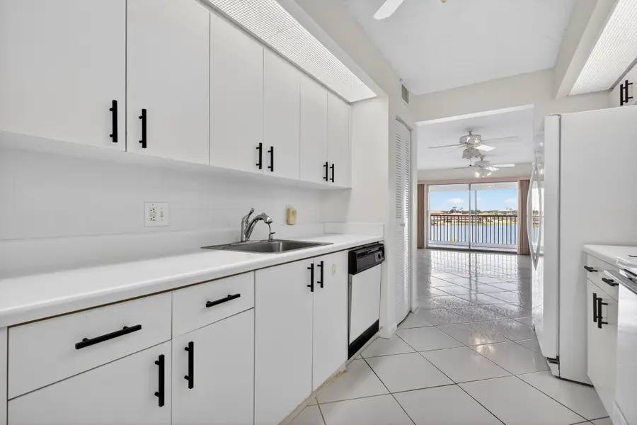 13255 SW 16th Court #404k, Pembroke Pines, FL 33027 - #2