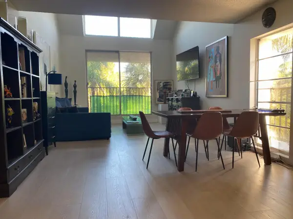 6886 N Kendall, Pinecrest, FL 33156