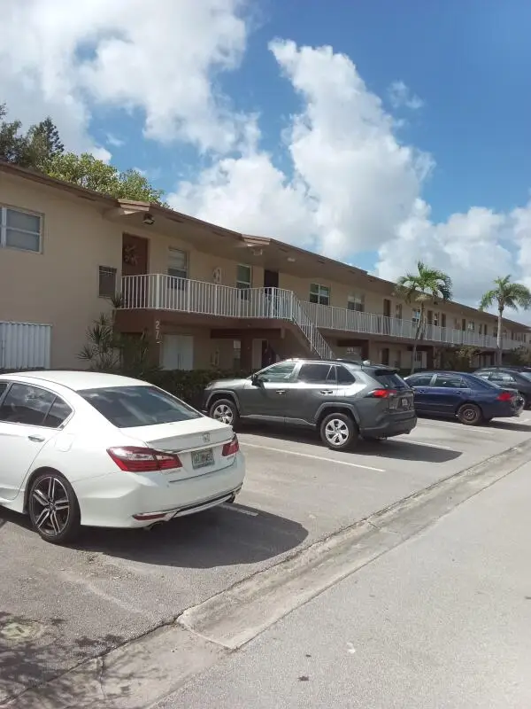 7600 NW 5th Court #202, Margate, FL 33063