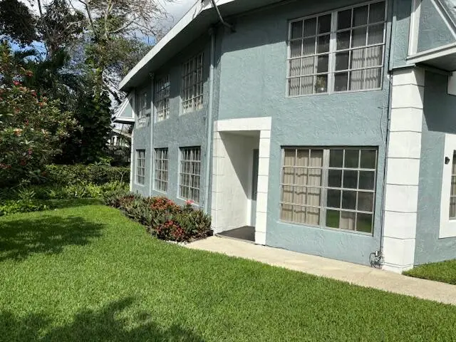 422 SW 9th #Apartment 6, Boca Raton, FL 33432 - #2