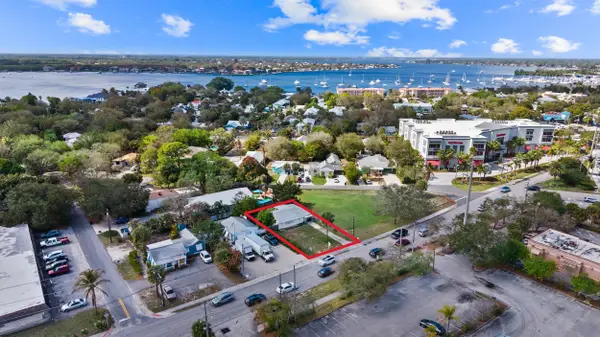 820 SW Palm City, Stuart, FL 34994