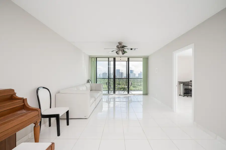 20335 W Country Club #1704, Aventura, FL 33180 - #3