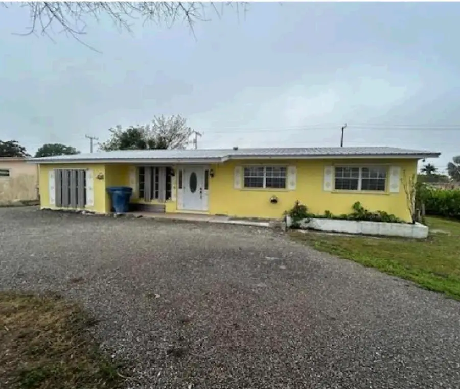 740 SE 2nd Street, Belle Glade, FL 33430 - #2
