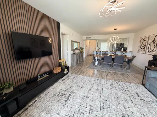 4550 NW 18th #304, Pompano Beach, FL 33064