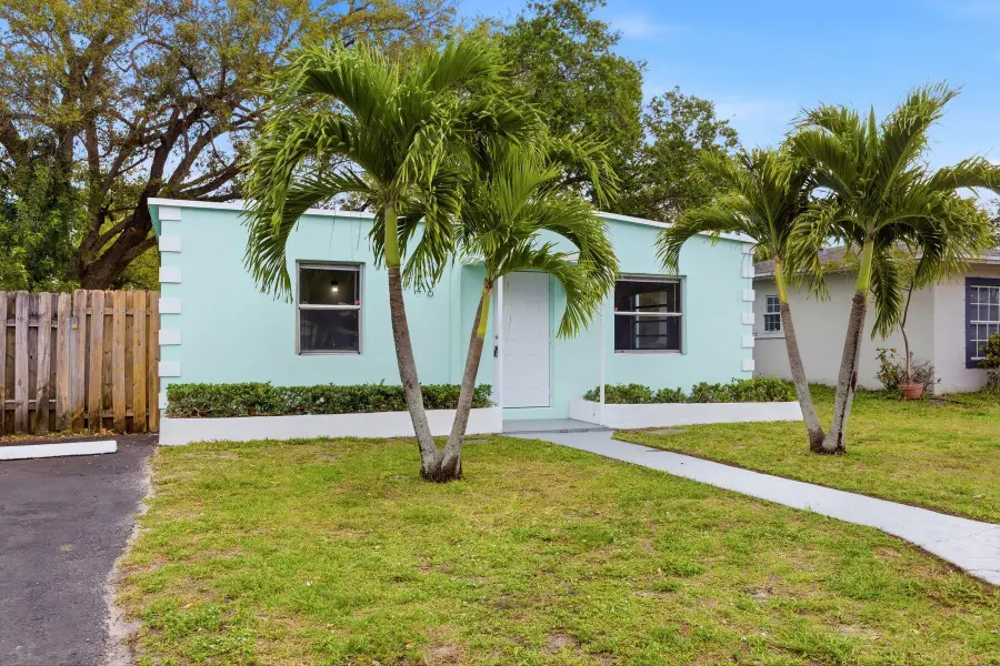 726 NW 15th Terrace, Fort Lauderdale, FL 33311 - #2