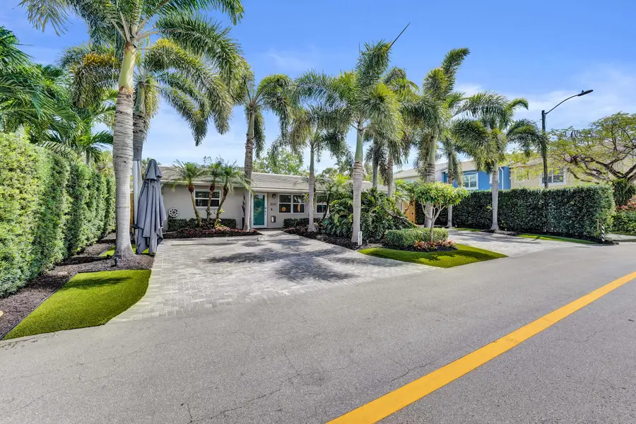 2610 NE 10th Terrace #2608-2610, Wilton Manors, FL 33334 - #2