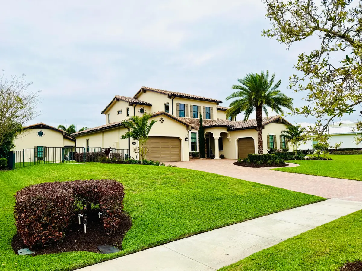 3045 NW Radcliffe Way, Palm City, FL 34990 - #1