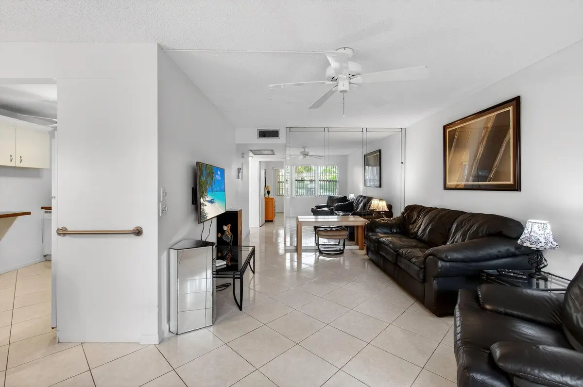 1009 Hythe A, Boca Raton, FL 33434 - #1