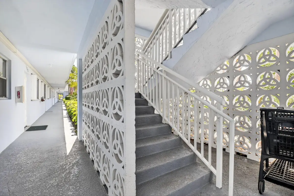 2010 S Federal Highway #202, Boynton Beach, FL 33435 - #1