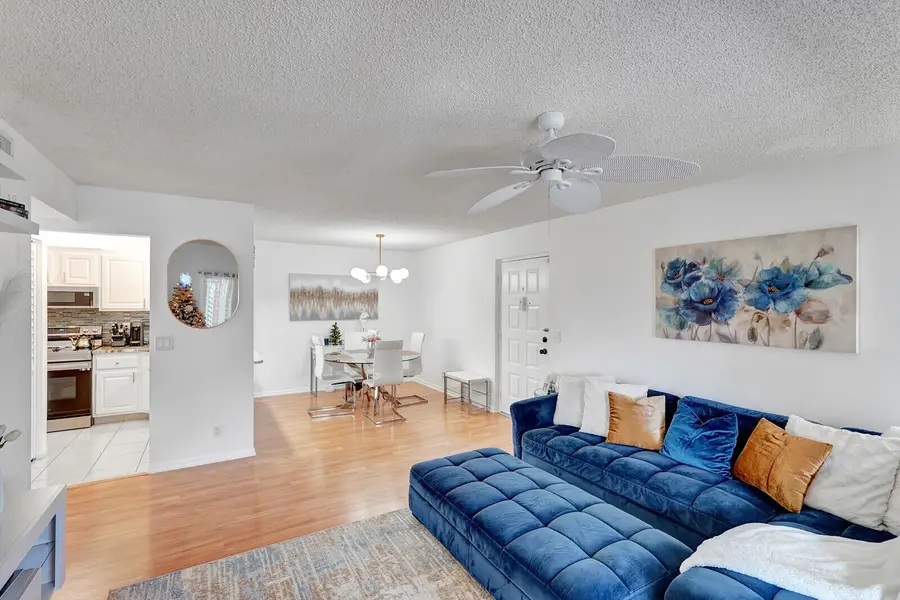 614 Sea Pine Way #C2, West Palm Beach, FL 33415 - #3