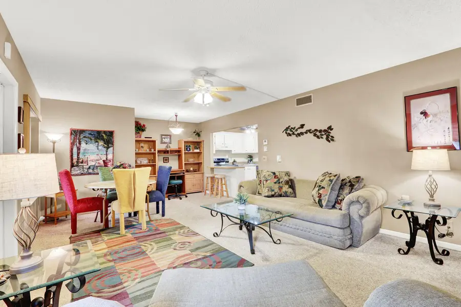 338 Knotty Pine Circle #D1, Greenacres, FL 33463 - #3