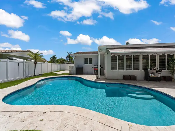 801 SE 14th Street, Deerfield Beach, FL 33441