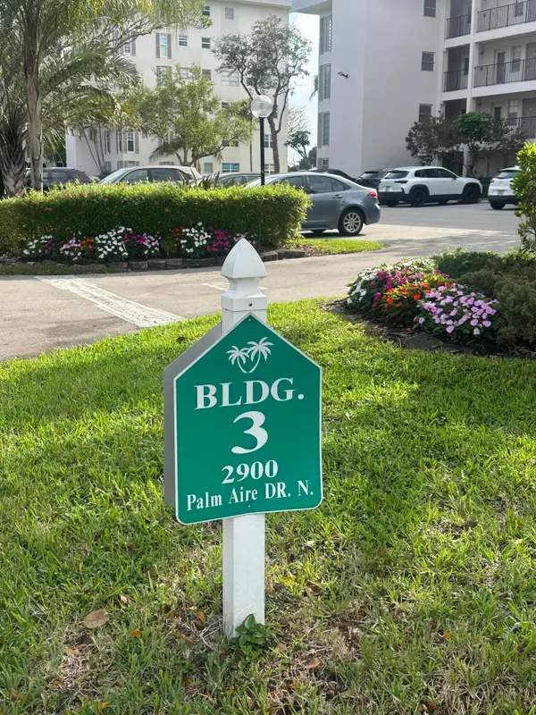 2900 Palm Aire Dr #406, Pompano Beach, FL 33069