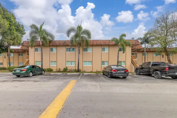 2800 NW 39th Way #204, Lauderdale Lakes, FL 33311
