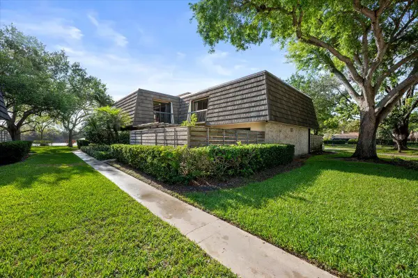 522 5th Terrace, Palm Beach Gardens, FL 33418