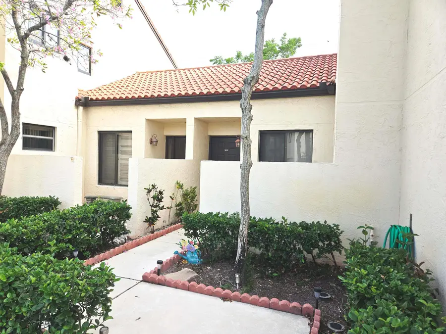 16 Va De Casas Sur #103, Boynton Beach, FL 33426 - #2