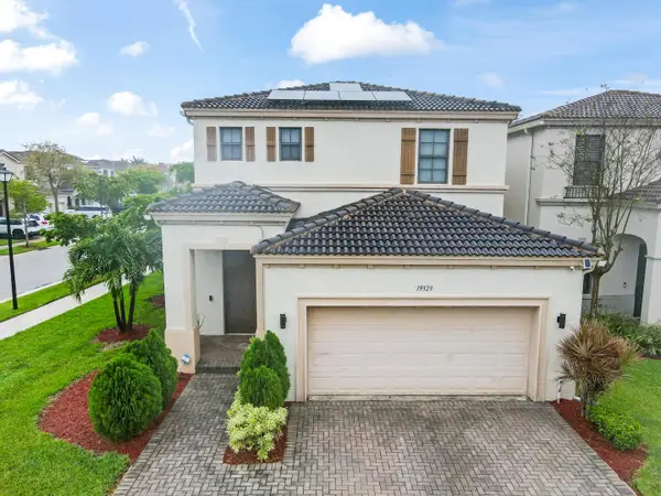 19329 NE 8th Court, Miami, FL 33179