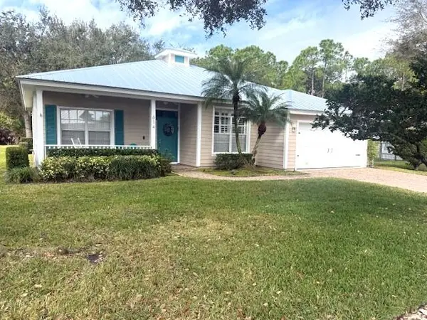 614 NE Muskrat Run, Port St Lucie, FL 34983