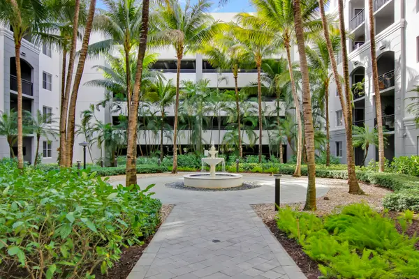 1660 Renaissance Commons Boulevard #2118, Boynton Beach, FL 33426