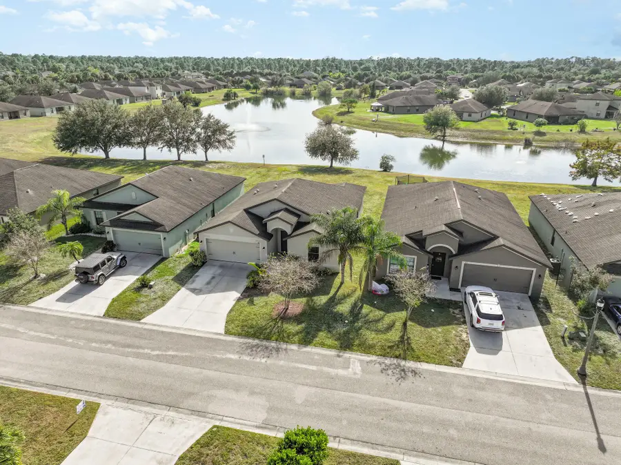 746 Center Lake Street, Lehigh Acres, FL 33974 - #3