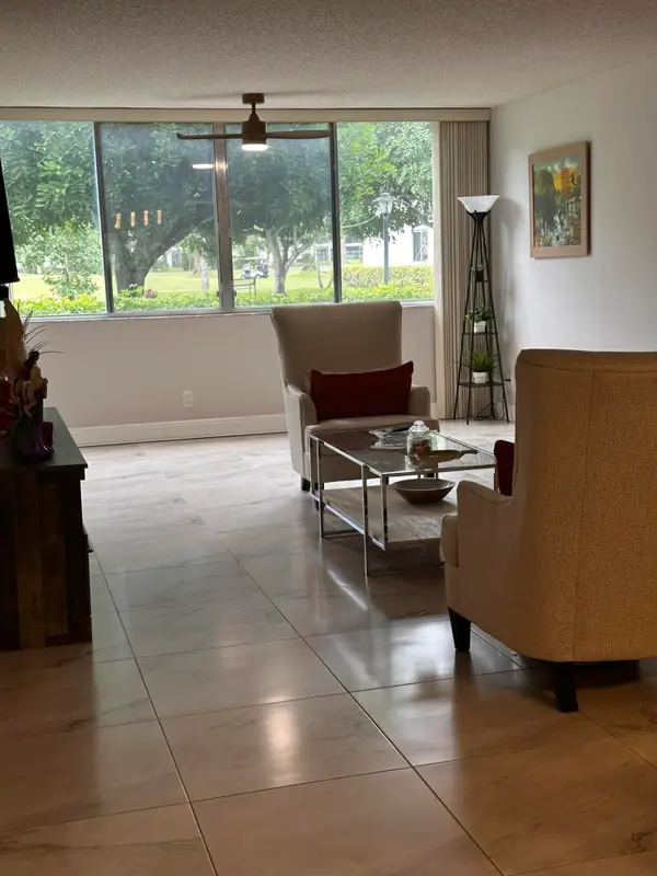 6698 10th Avenue N #116, Greenacres, FL 33467