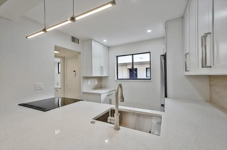 5220 Las Verdes Circle #321, Delray Beach, FL 33484 - #2