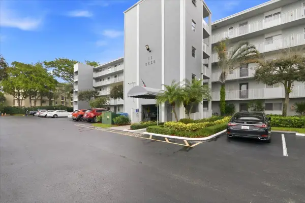 2220 N Cypress Bend Drive #410, Pompano Beach, FL 33069