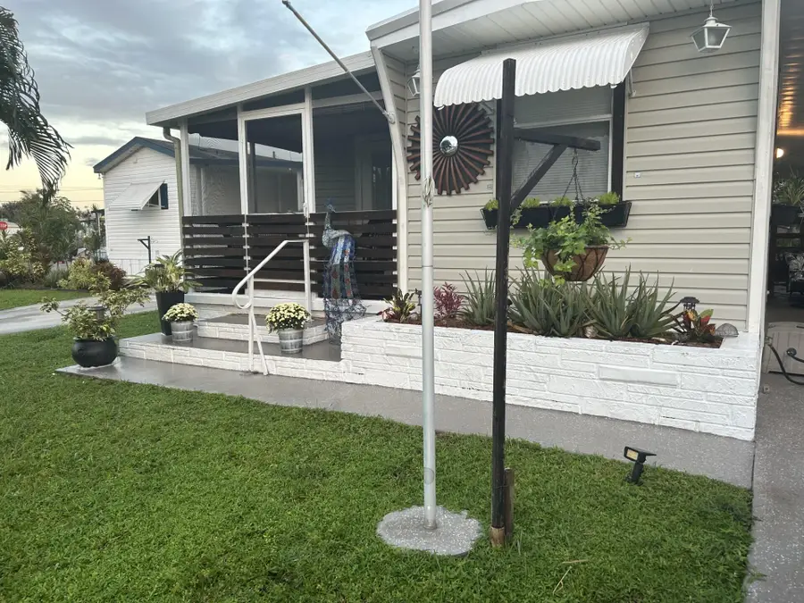 8661 SW 18th Place, Davie, FL 33324 - #2