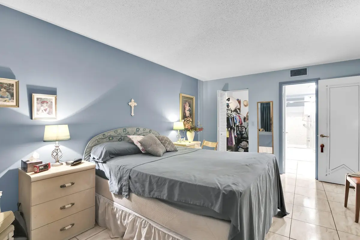 711 Lori Drive #204, Palm Springs, FL 33461 - #1