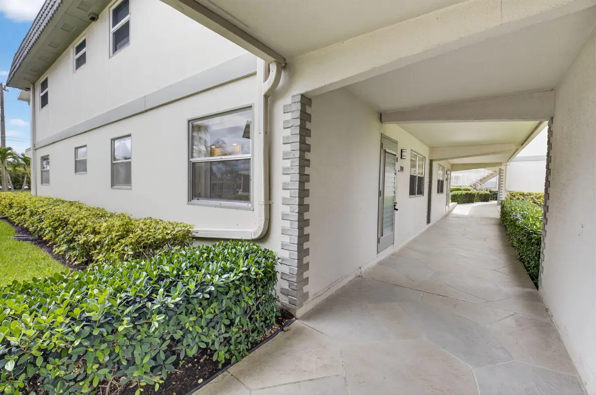 204 Flanders E, Delray Beach, FL 33484 - #1