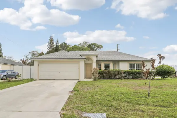 702 SE Lighthouse Avenue Se, Port St Lucie, FL 34983