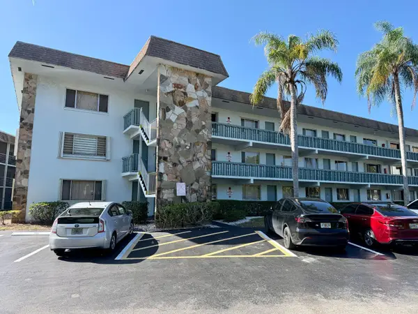 2000 Springdale Boulevard #102, Palm Springs, FL 33461