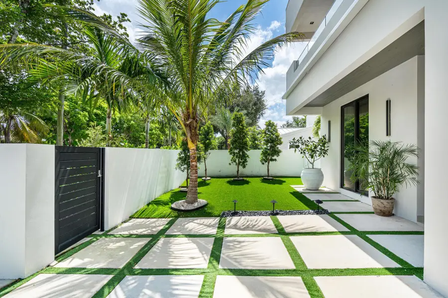 719 N Victoria Park Road, Fort Lauderdale, FL 33304 - #3