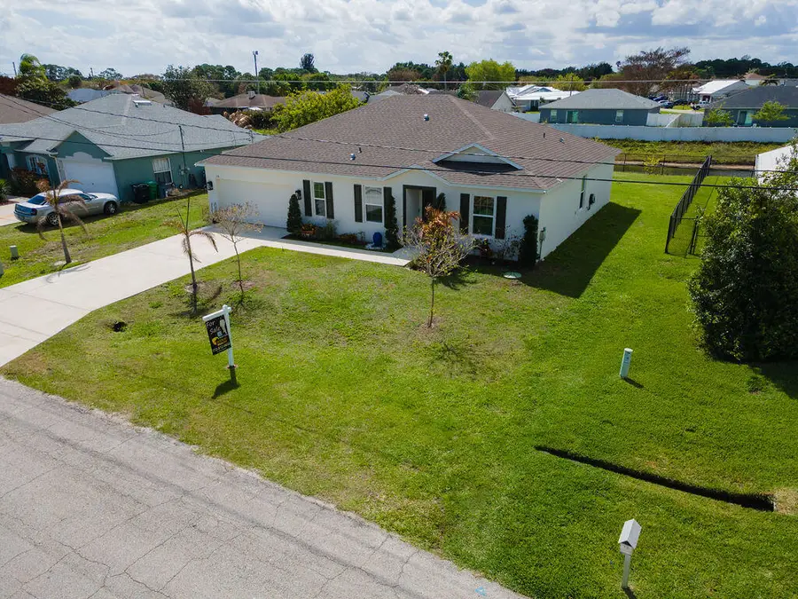 138 SW Carter Avenue, Port Saint Lucie, FL 34983 - #2