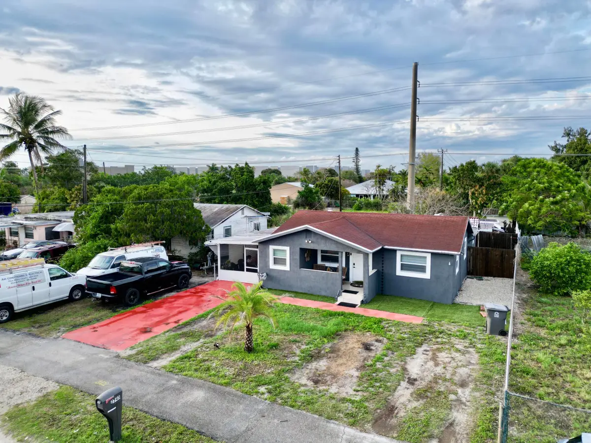 2743 Kentucky Street, West Palm Beach, FL 33406 - #1