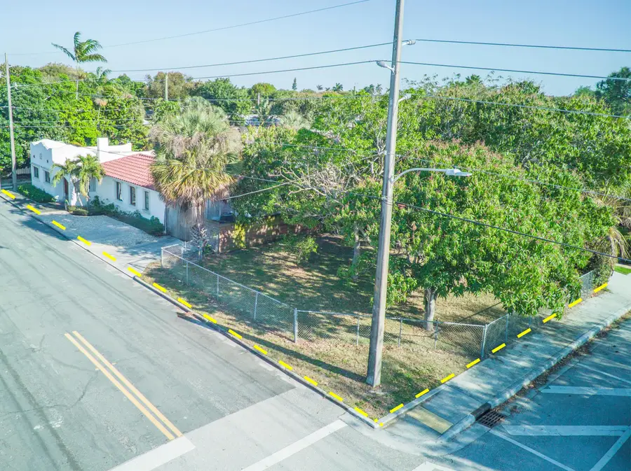 711 12th Avenue N, Lake Worth Beach, FL 33460 - #2