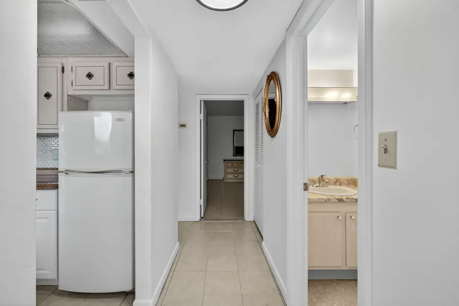 26 Golfs #F, West Palm Beach, FL 33417 - #3