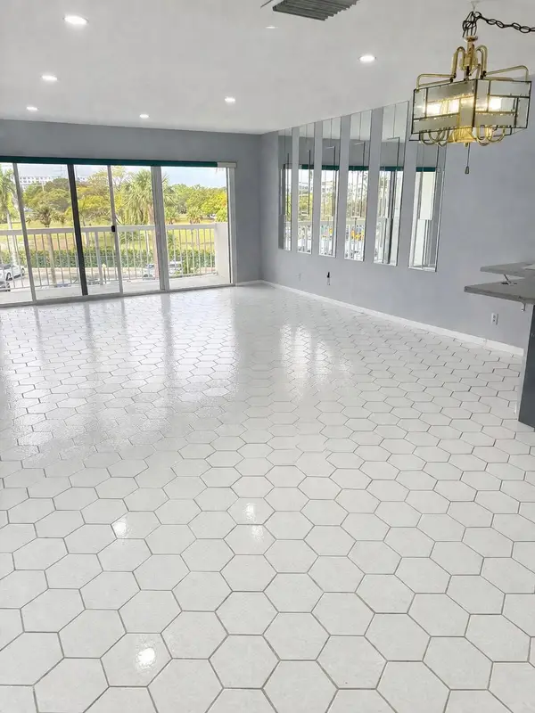 2600 N Flagler Drive #301, West Palm Beach, FL 33407