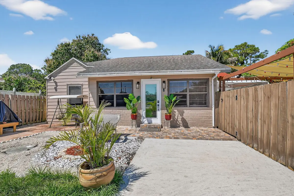 425 Broward Avenue, Greenacres, FL 33463 - #1