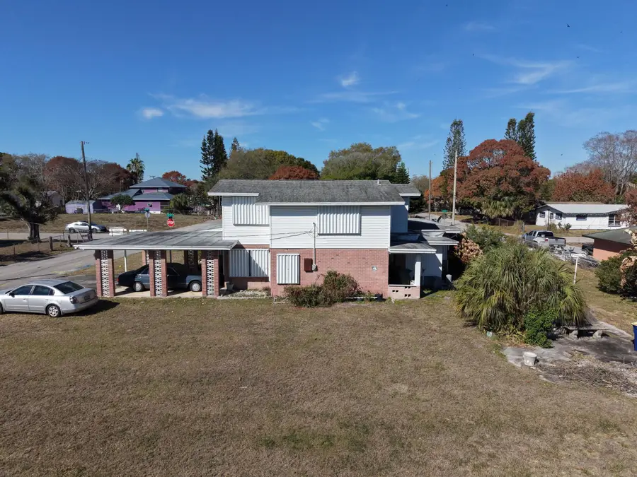 802 N 15th Street, Fort Pierce, FL 34950 - #2