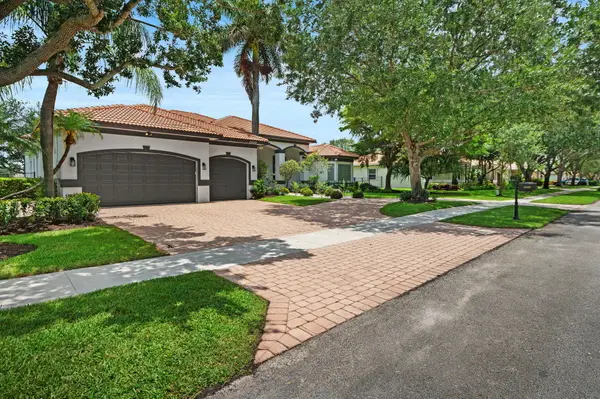13185 SW 44th Street, Davie, FL 33330