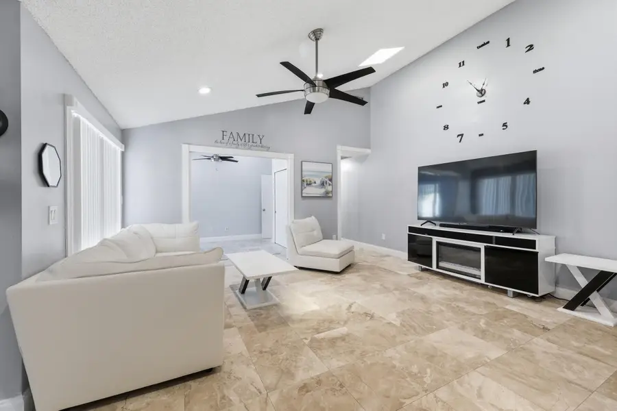 5460 Eagle Lake Drive #72b, Palm Beach Gardens, FL 33418 - #3