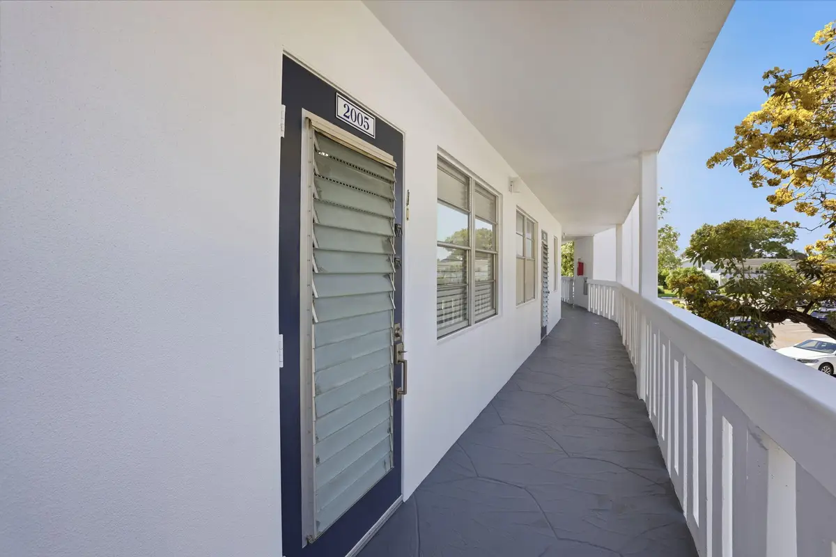 2005 Newport G, Deerfield Beach, FL 33442 - #1