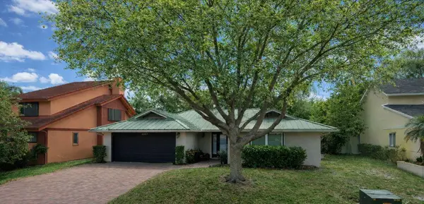 1129 W Rainwood Cir, Palm Beach Gardens, FL 33410