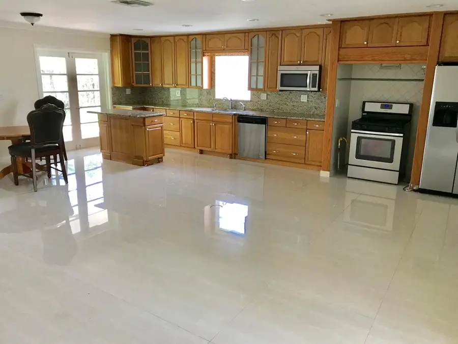 11 NE 17th Avenue, Pompano Beach, FL 33060 - #2