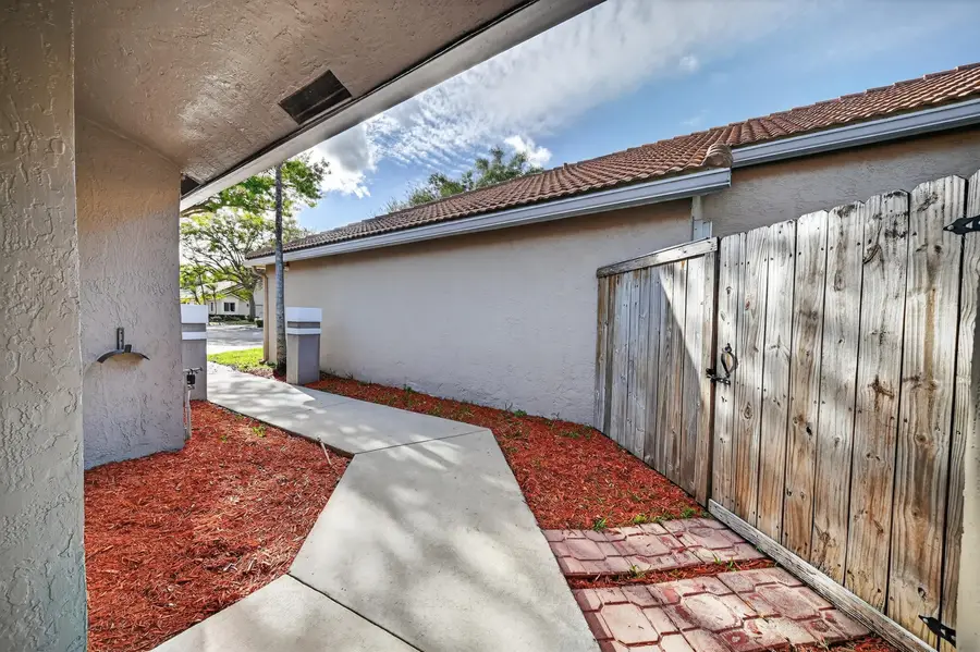 10160 NW 3rd Court, Plantation, FL 33324 - #2