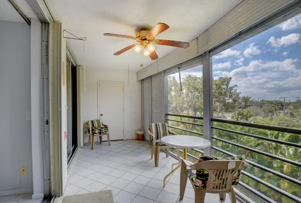 23247 N Barwood Ln Lane N #305, Boca Raton, FL 33428