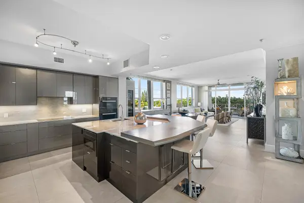 701 SE 21st Avenue #301, Deerfield Beach, FL 33441