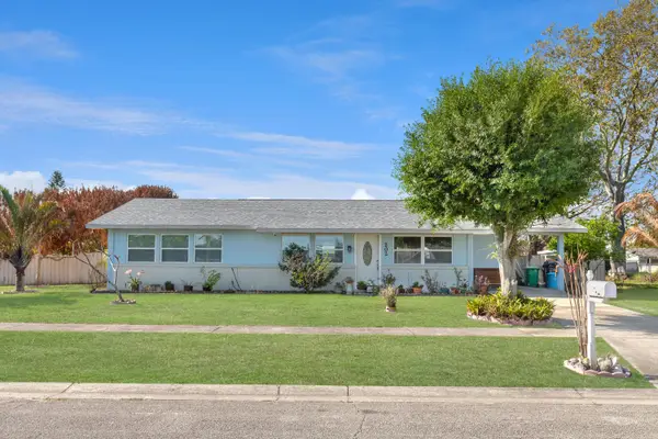 202 SW Dabney Drive, Port St Lucie, FL 34983