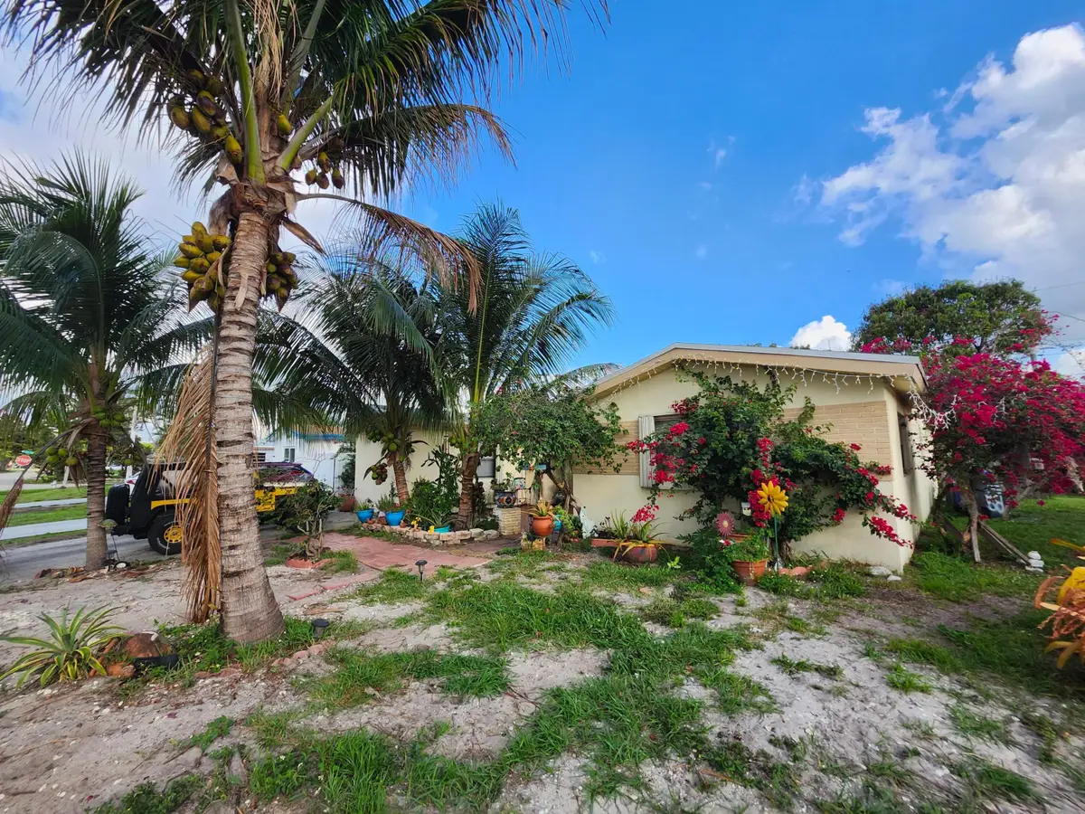 6651 Allen Street, Hollywood, FL 33024 - #1